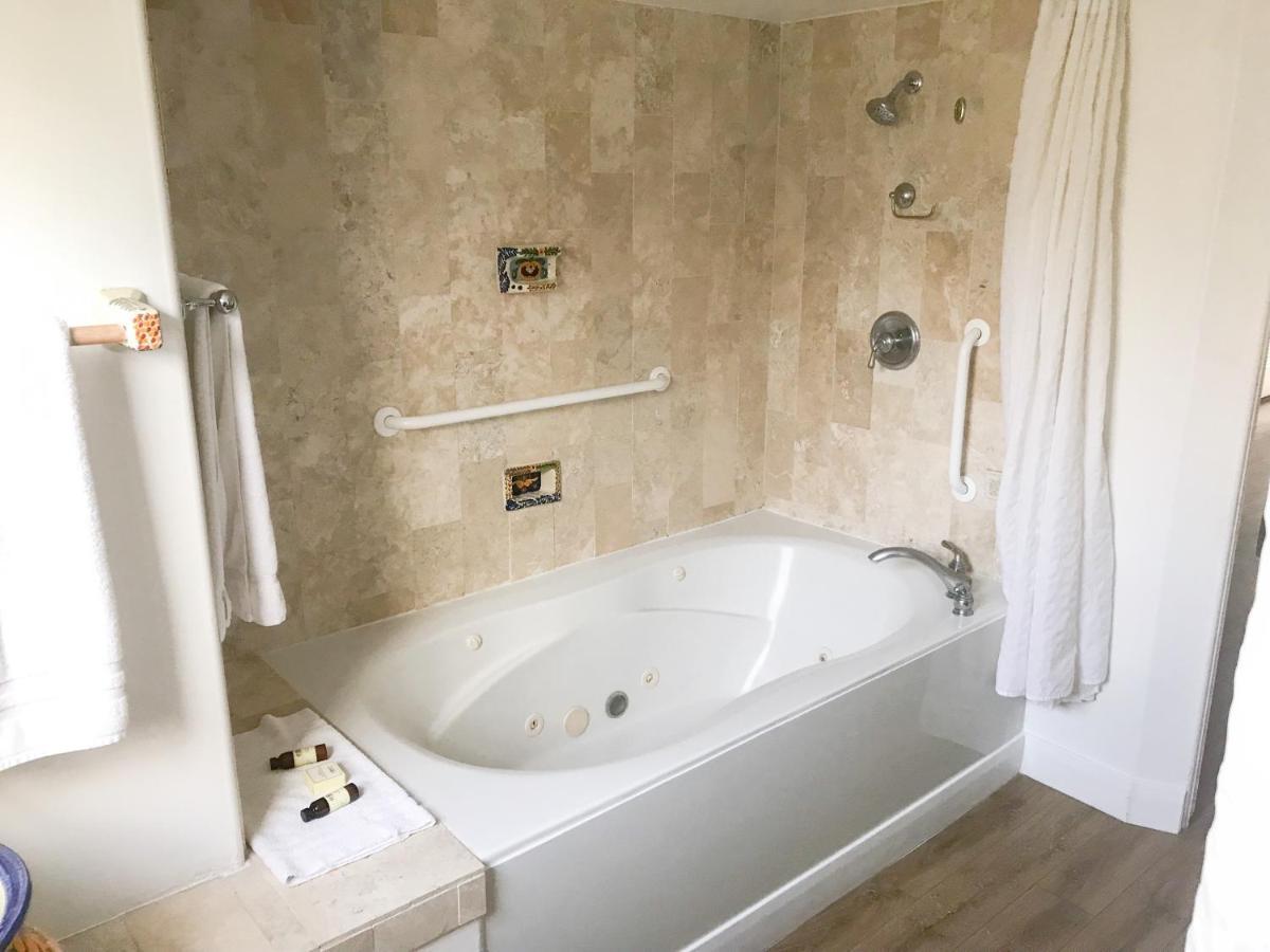 Amira Vacation Resort St. George Bagian luar foto